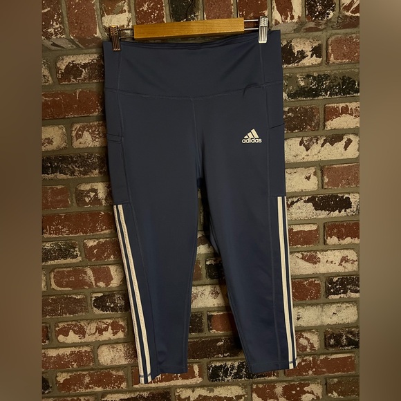 Woman’s Adidas PRIMEGREEN Aeroready 3/4 Dark Blue Leggings with Pockets - Picture 1 of 5